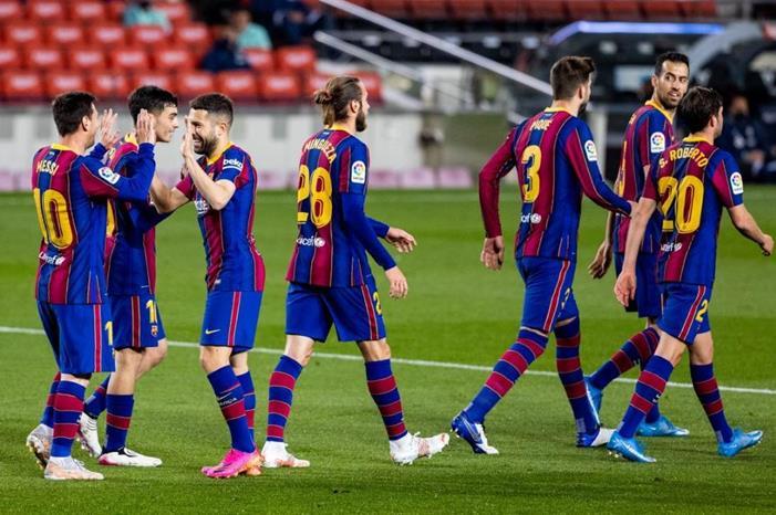 لاعبون قريبون من الرحيل عن برشلونة لخفض التكاليف برشلونة-ضد-خيتافي