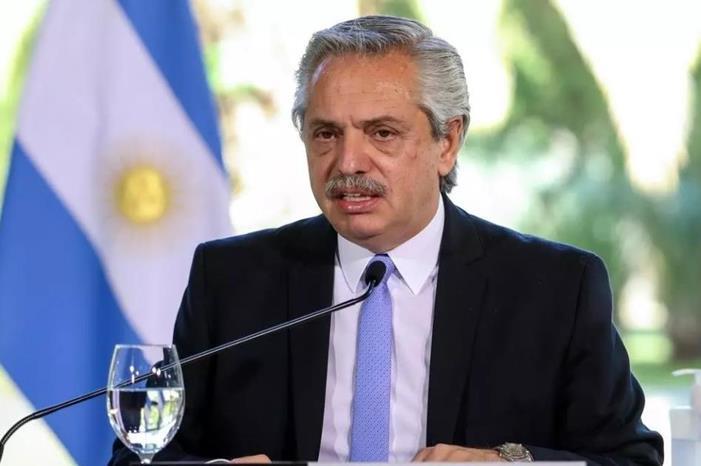 رئيس الأرجنتين : رفضت استقبال ميسي ورفاقه bcf78db1598f6024139e591038600bd4