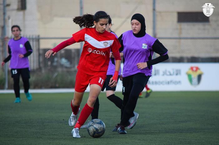 الحسين يستضيف عمان في قمة دوري الناشئات 60cbb17019b1d