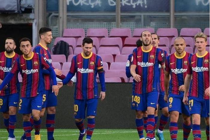 الكشف عن موقف برشلونة النهائي من رحيل نجمه  1-1422919