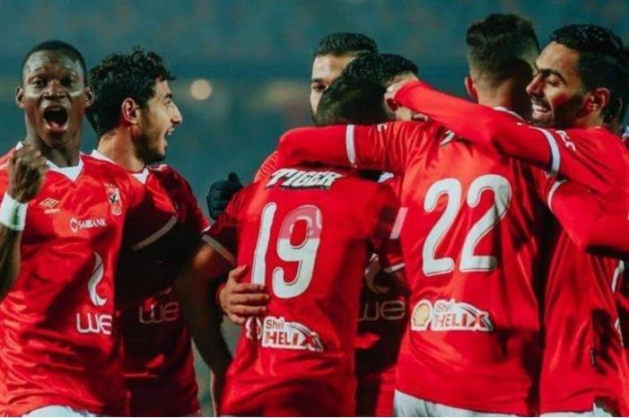 قائد الأهلي المصري يكشف سر هدية الخطيب 216483_6_1626564882
