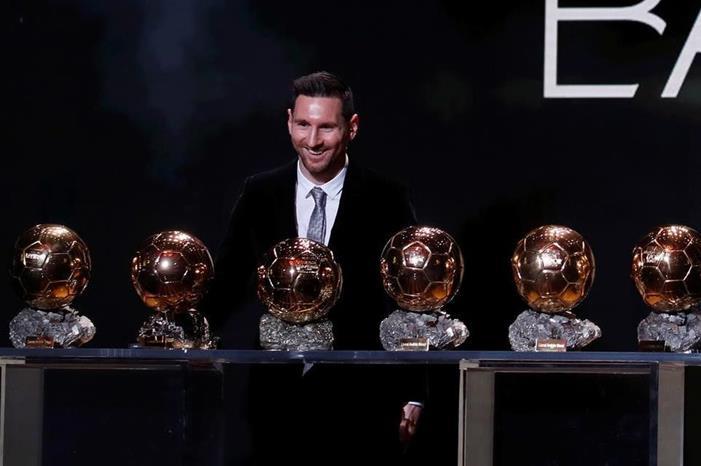 كومان : ميسي المرشح الرئيسي للكرة الذهبية e7170f9d-f11a-4bea-a6cd-e071c21d8451_16x9_1200x676