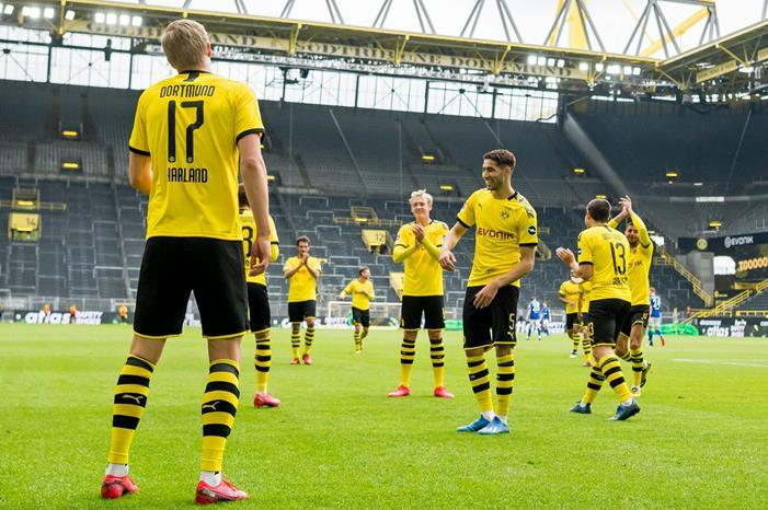 haaland-team-celebration-bvb-s04