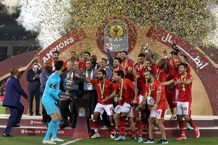 الأهلي المصري يبدأ مفاوضات تجديد عقود 3 لاعبين بعد النجمة العاشرة 7_112