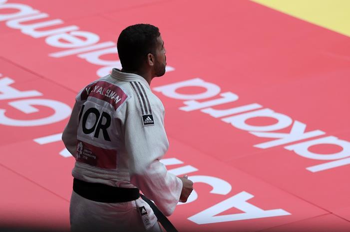 d93cb7e5f74d9e83ad0407bb32bea263