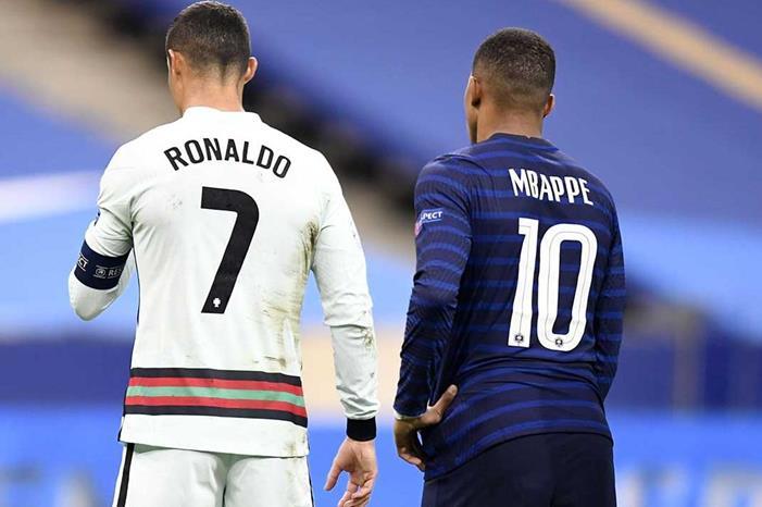 الأسطور-البرتغالية،-كريستيانو-رونالدو-يسار،-والنجم-الفرنسي-الشاب،-كيليان-مبابي-يمين