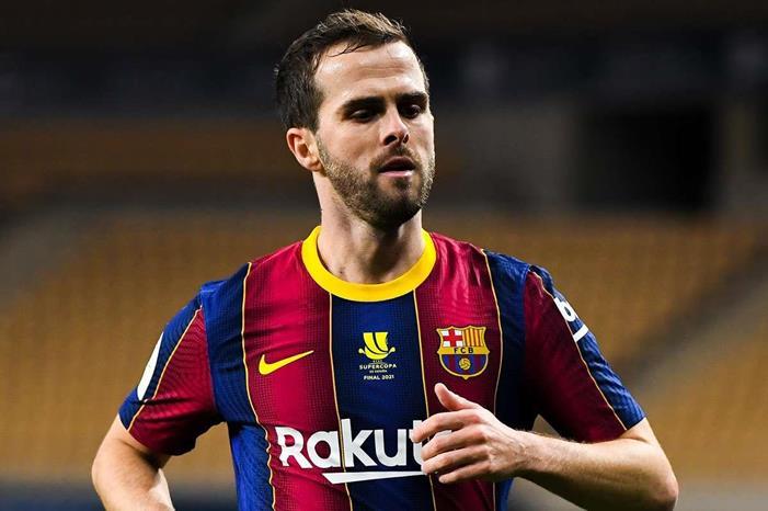 برشلونة قد يقبل بأي شيء للتخلي عن بيانيتش pjanic-2