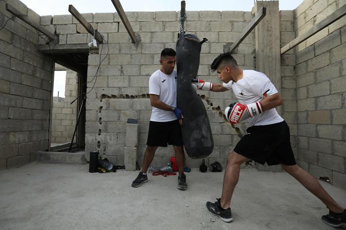 1045454219_3_0_3072_2048_3069x2048_80_0_0_5aa53953f12426ee751a28287079f576