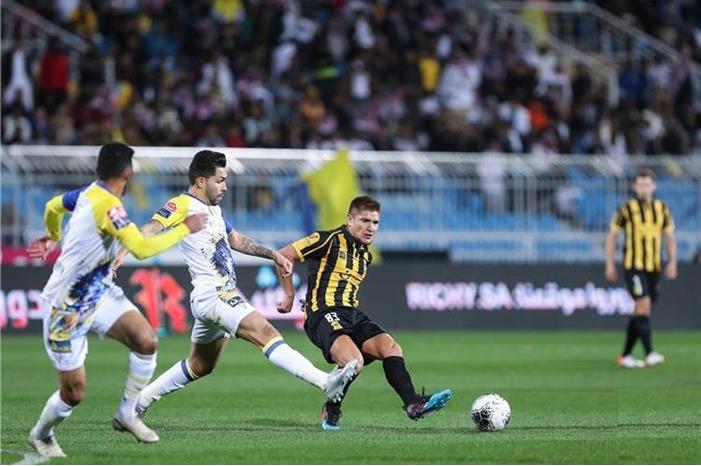 خصم نقاط من النصر والاتحاد في دوري المحترفين 184448