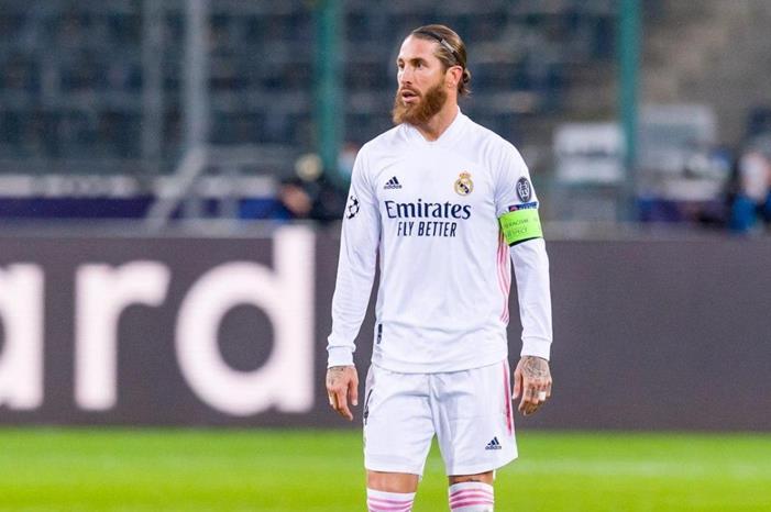 قائد ريال مدريد السابق مطلوب في الدوري الإنجليزي  سيرجيو-راموس