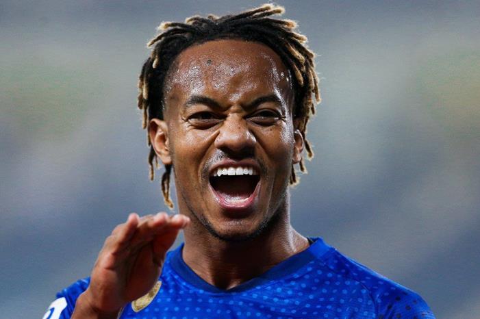 نجم الهلال يعادل نيمار.. ويبعث رسالة عنيفة إلى ميسي في كوبا أمريكا ESkTSYyXgAAWyqu