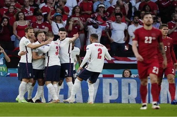 124-011743-22_160e619f7c5099_700x400