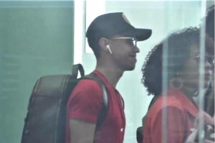 برشلونة يخدع الصحافة باللاعب رافينيا المزيف ! 62cfc37a4236045e6250772e