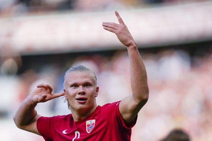 كين يرشح السيتي للبريميرليج بفضل صفقة هالاند 214815