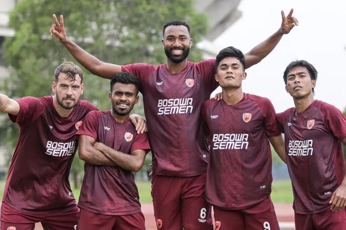 تقديم مباراة ماكاسار وكوالالمبور بكأس الاتحاد الآسيوي PSM-Makassar-training-1