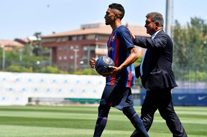 صفقات برشلونة للموسم الجديد.. المارد يستيقظ  Laporta