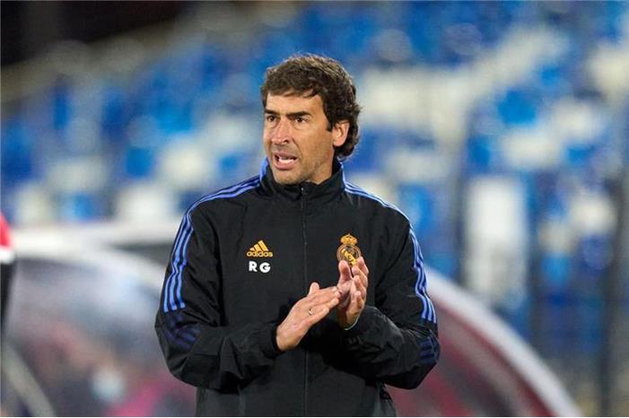 راؤول رفض التدريب في إنجلترا وألمانيا من أجل ريال مدريد large
