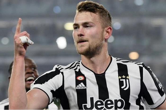 138-171510-deligt-chelsea-bayern-juventus_700x400