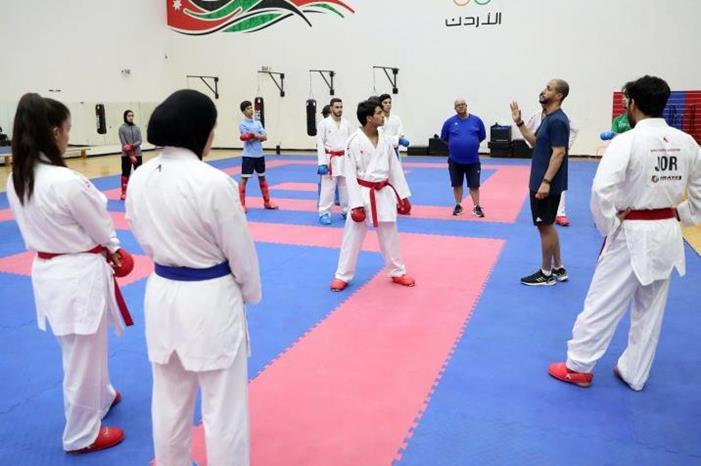 99b8cf8208a474def44bb5d0ddadcaf6_718_520_t_t_f