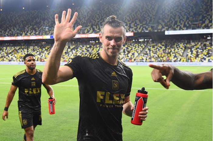 بيل يحرز أول أهدافه في الدوري الأمريكي (فيديو) 62de8fbf4c59b73a220b10b1