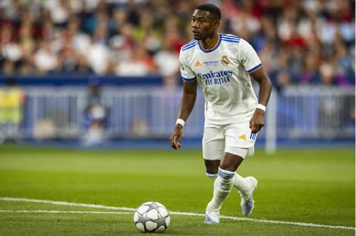 ألابا يوجه رسالة لليفاندوفسكي بعد لقاء ريال مدريد وبرشلونة 62de95554c59b73cb42eb53e