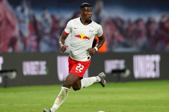 تشيلسي يفشل في خطف هدف سان جيرمان 54125ASGOAL-موكيلي