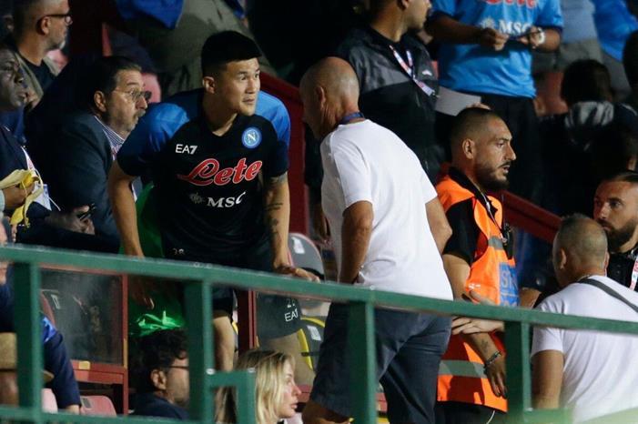 نابولي الإيطالي يعلن التعاقد مع نجم جديد Kim-Min-jae-Napoli-AFP