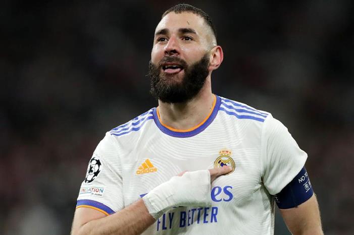 الكرة الذهبية تتحكم في مستقبل بنزيما مع ريال مدريد zobr-4