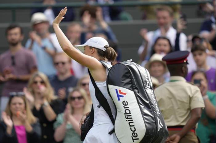 ويمبلدون.. كورنيه تقصي شفيونتيك المصنفة الأولى عالميا من الدور الثالث 62c0847a4c59b713643a41a3