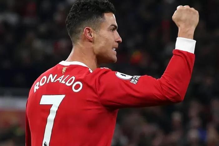 رئيس برشلونة يعلق على حقيقة المفاوضات مع رونالدو sport-3