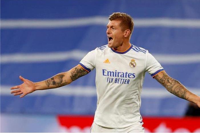كروس: لماذا لا يكون موسمي الجديد مع ريال مدريد جيدا؟ epa_soccer_2021-11_2021-11-06_2021-11-06-09568868_epa
