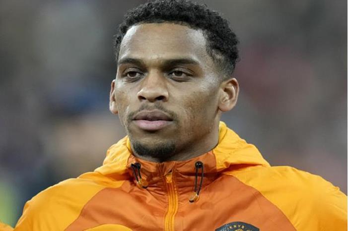 أرسنال يضم الهولندي تيمبر من أياكس 64b160f4423604058c697f4b