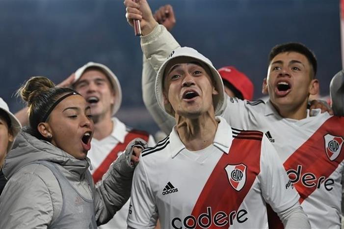 ريفر بليت يتوج بالدوري الأرجنتيني 202371612264676AZ