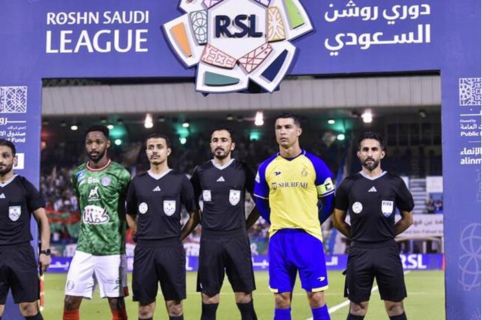 قرار جريء من رابطة دوري المحترفين لصالح اللاعب السعودي 64b681e94c59b71622697a82