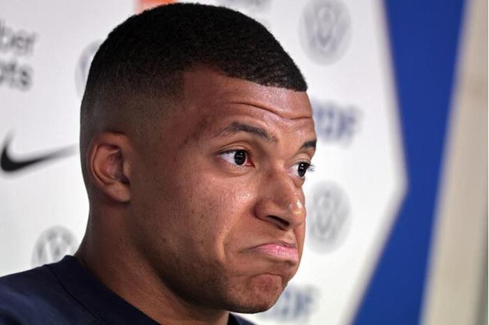 سان جيرمان يغري مبابي بعقد خيالي 64b910ca4c59b7789d714d44