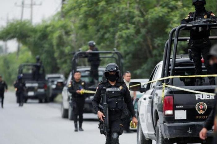 مسلحون يقتلون مدربا خلال مباراة لكرة القدم! (فيديو) 64bce5a24236046c944c1ac1 (1)