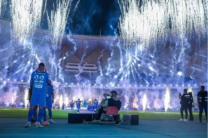 في حفل التقديم.. محترفو الهلال السعودي الأجانب يتحدثون العربية (فيديو) 64bd83744236042a251e4717