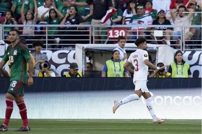 شاهد.. قطر تفجر مفاجأة كبيرة في بطولة الكأس الذهبية 64a2cacb4c59b7231632e88b