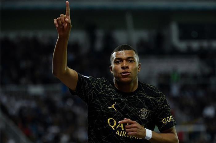 مبابي والخليفي.. حرب طاحنة وسط وعود زائفة afp_20230606_20230606-afp_33h22l2_afp