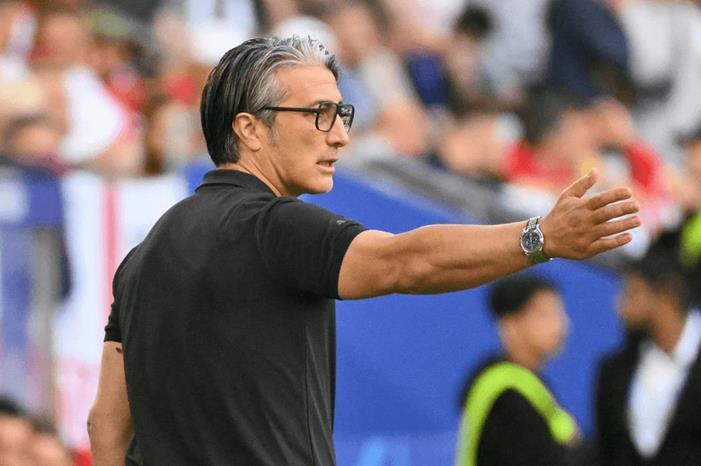 ياكين يمدّد عقده مع منتخب سويسرا 1720821124261_4688d31d-2430-4b30-bd57-dbff9e8cadbb.1080