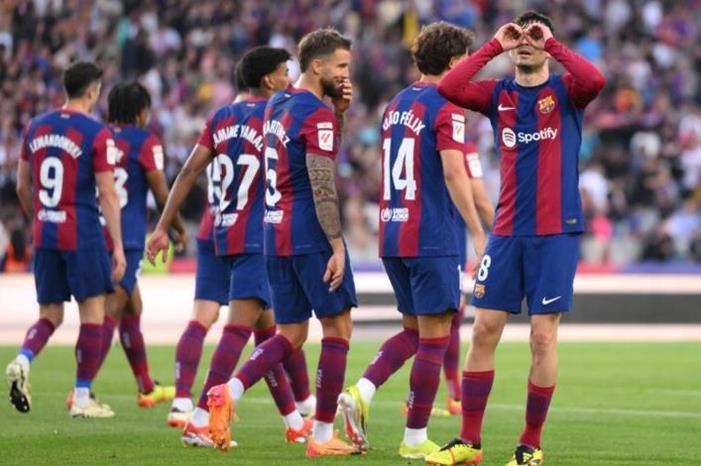 أول إصابة تضرب برشلونة تحت قيادة هانز فليك photo_2024-05-19_22-01-25-780x470