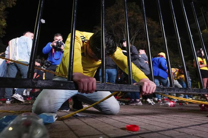 ماذا حدث في ميامي؟.. فوضى واعتقالات وتأجيل نهائي كوبا أمريكا! 6694bee84c59b7334f19c05f