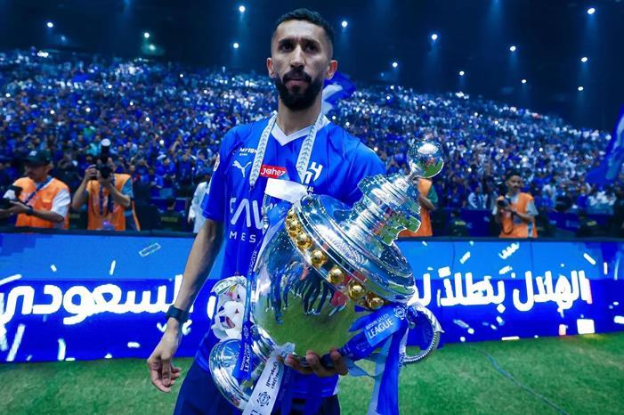 3 أسباب خلف رحيل نجوم الهلال.. وسر استثناء الدوسري image