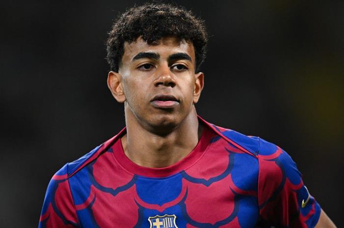 050424_Lamine_Yamal_of_FC_Barcelona_looks_1920_