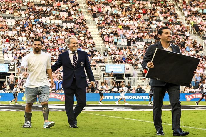 في غياب ميسي.. هزيمة ساحقة لنجوم الدوري الأمريكي 66a212b34c59b738cd4a538a