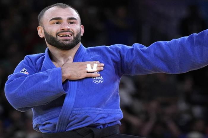 فرنسا المضيفة تحقق أول ميداليتين في أولمبياد باريس 66a605434c59b7385c502070