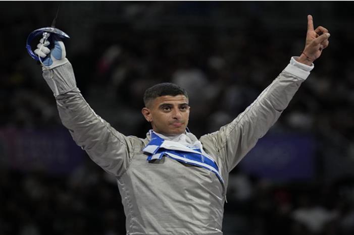فرجاني يهزم السيسي ويضمن أول ميدالية عربية في أولمبياد باريس 2024 66a53f694c59b75dce4dc520