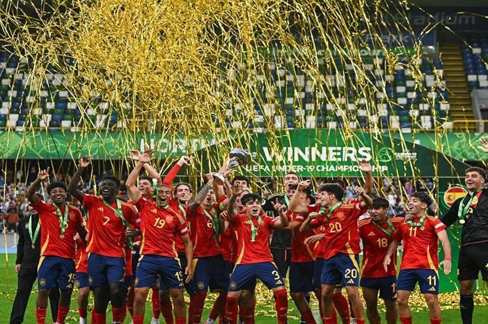 إسبانيا تذبح ديوك فرنسا وتتوج بلقب يورو الشباب 66a72b8042360402be7912f5