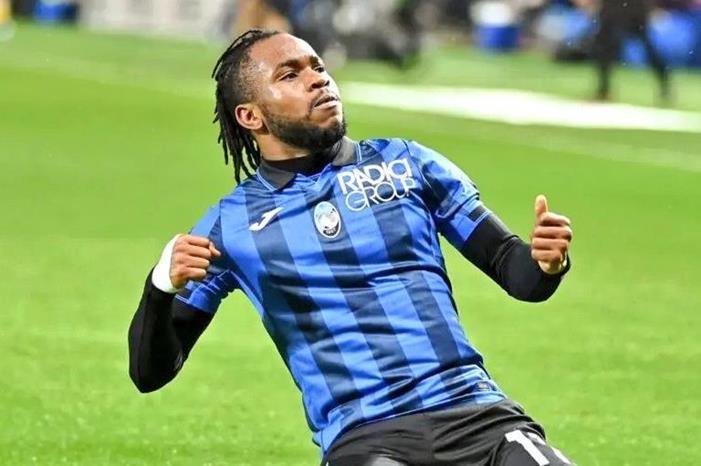 15 مليون يورو من اتحاد جدة لضم لوكمان GRPVpIHW4AE_Rke