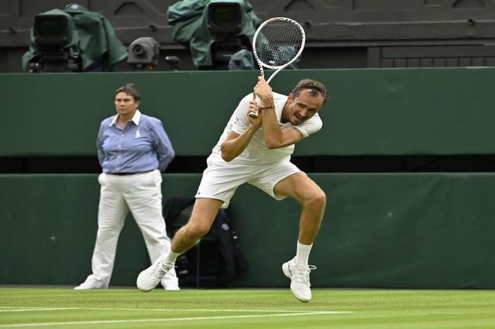 الروسي مدفيديف يبلغ رابع أدوار ويمبلدون 6689831a4236045485291a5a